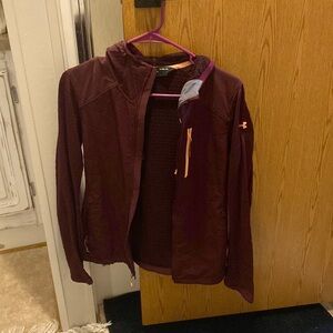 Burgundy zip up under armor hoodie small